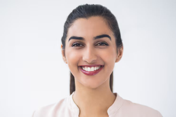 files/closeup-smiling-young-beautiful-indian-woman_1262-2261.avif
