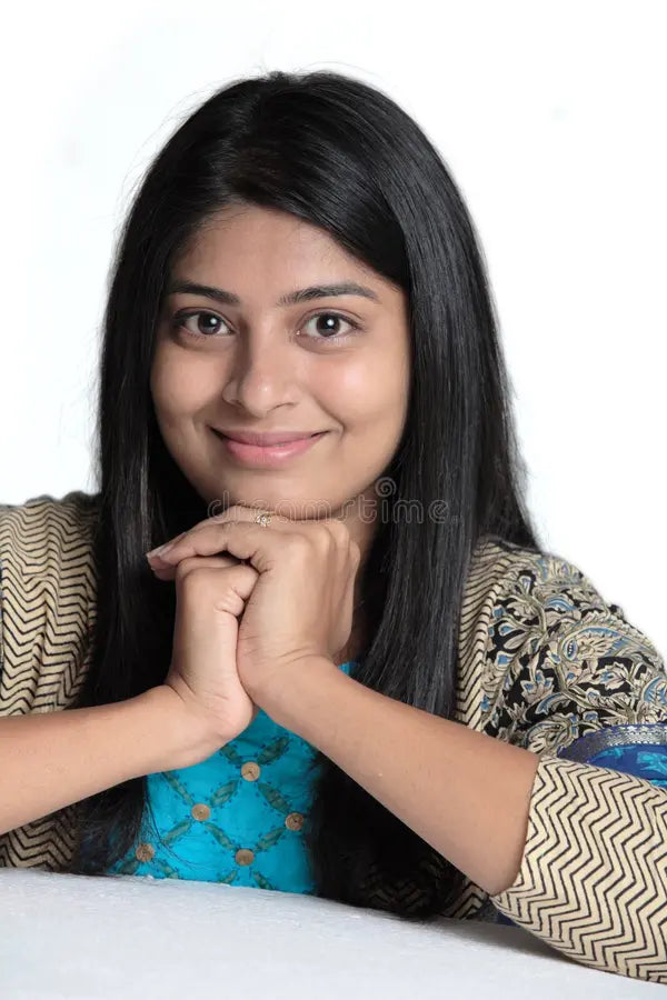 files/indian-women-15573084.webp